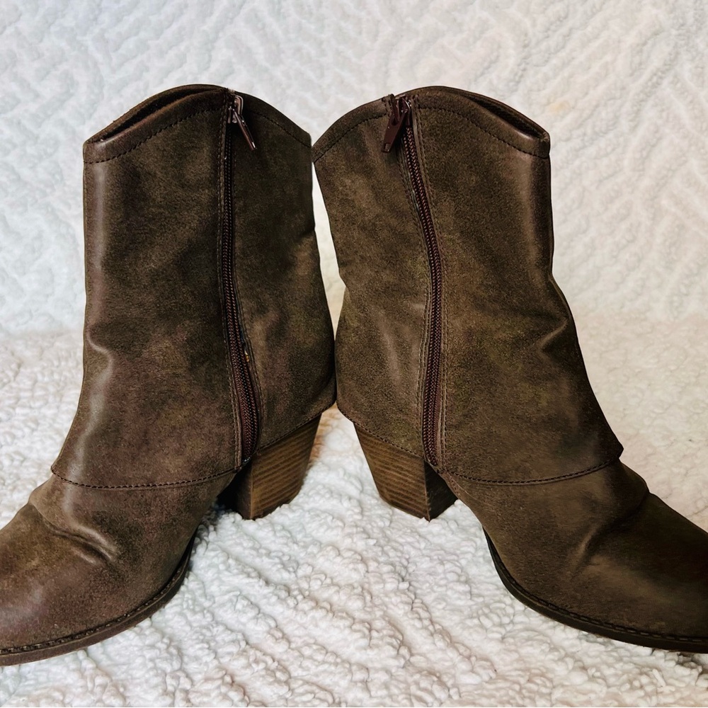 Cottagecore Style Ankle Booties Sz 8.5 - Picture 2 of 12